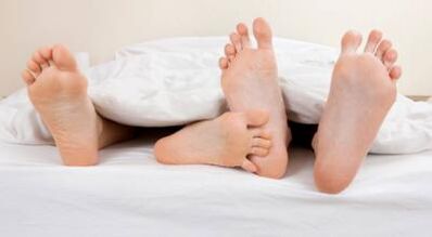 عندما يكون متحمسًا ، يتم تفريغ الرجال من المستشفى وهو مهم للجنس